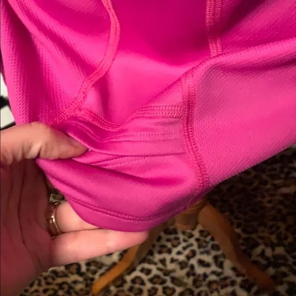 Under armour pink 1/4 zip, hidden key pocket, med - Picture 7 of 11